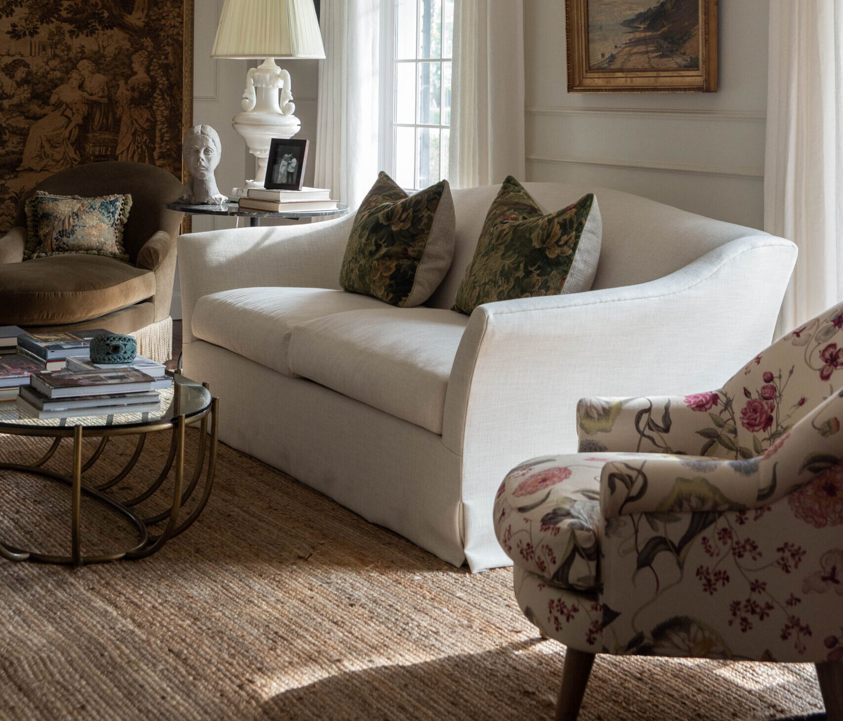 A Guide to Designing the Custom Sofa You’ll Never Want to Leave
